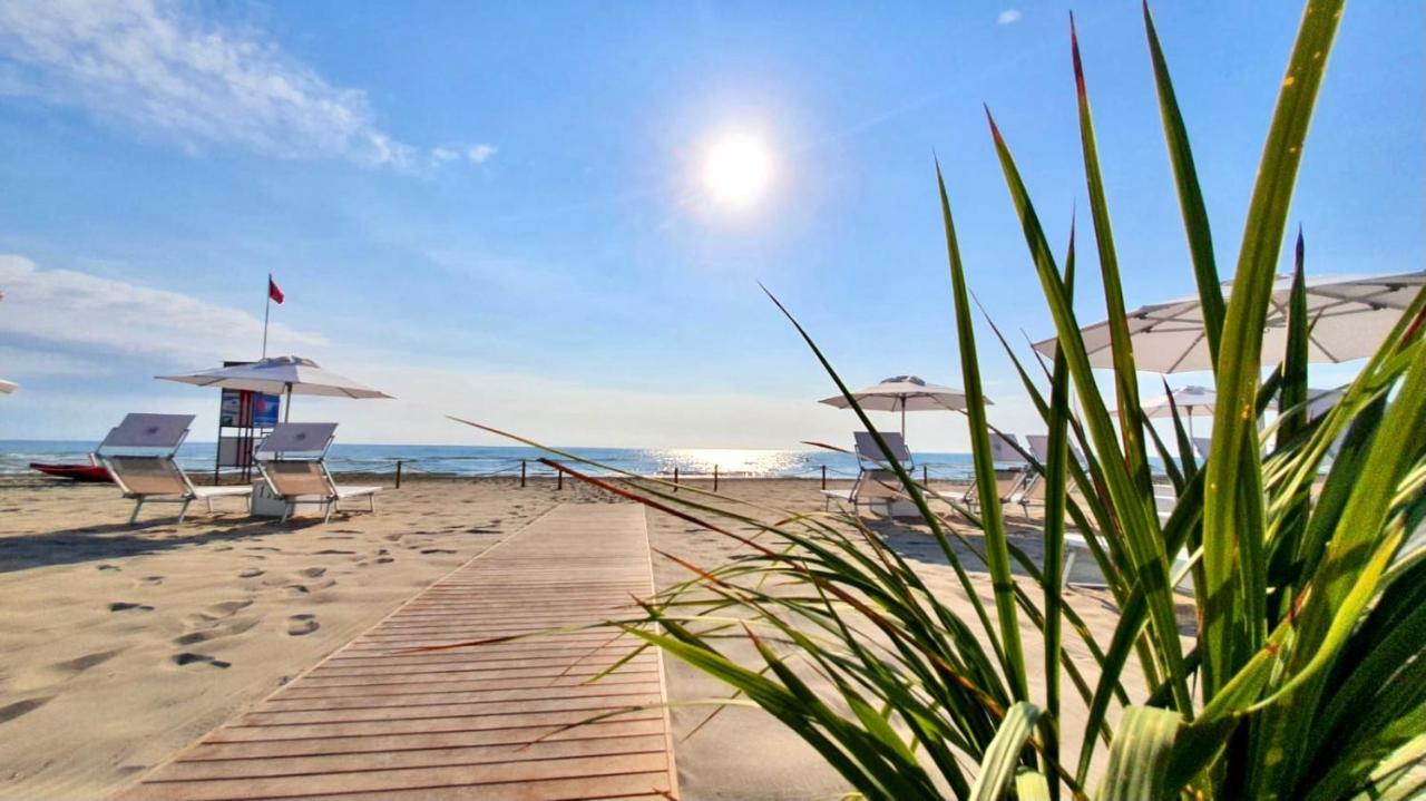 Hotel Saraceno Resort With Private Beach ميلانو ماريتيما المظهر الخارجي الصورة