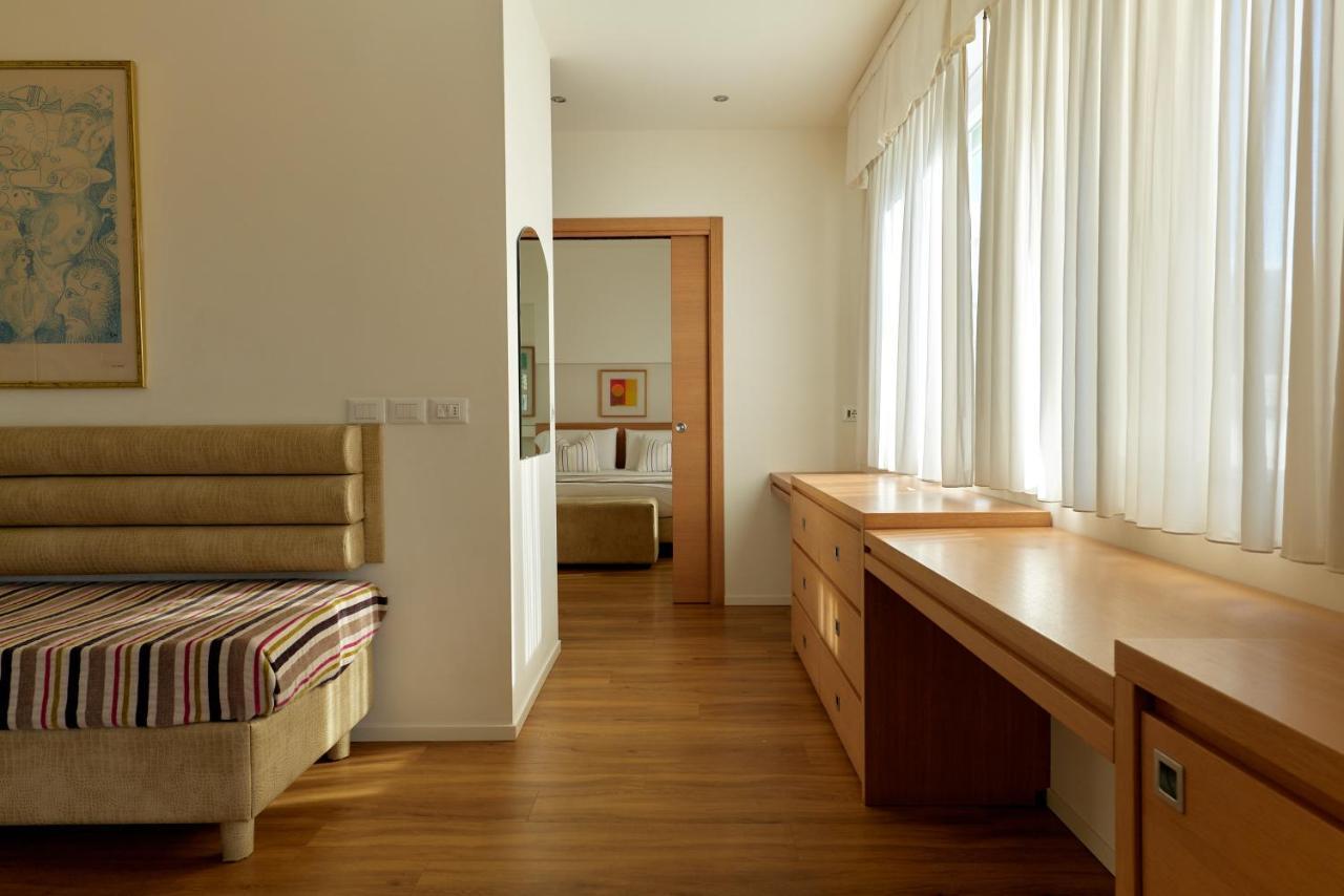 Hotel Saraceno Resort With Private Beach ميلانو ماريتيما المظهر الخارجي الصورة