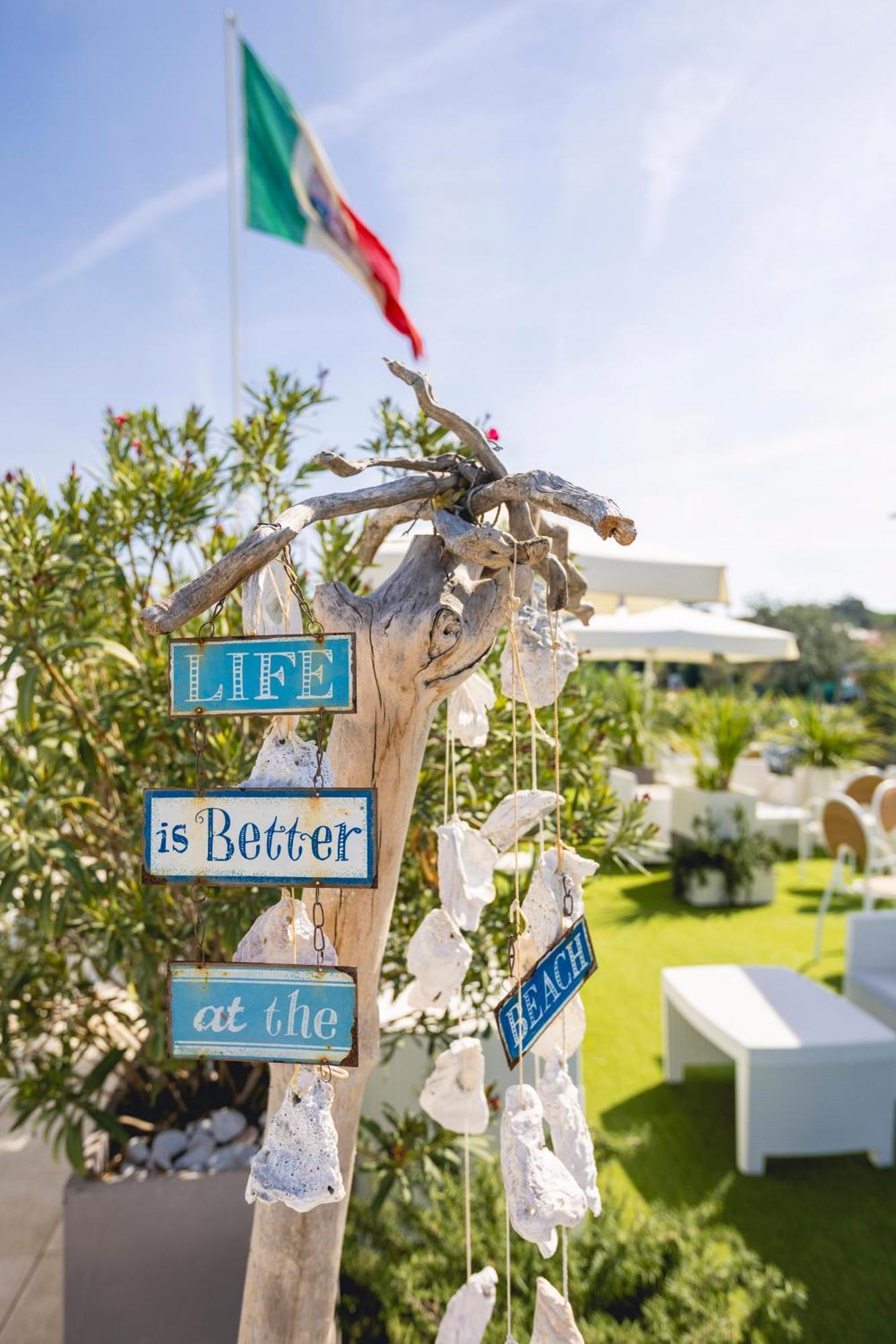 Hotel Saraceno Resort With Private Beach ميلانو ماريتيما المظهر الخارجي الصورة